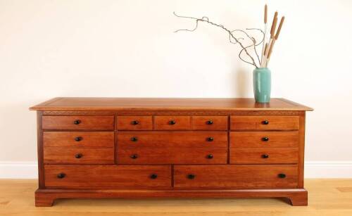 W jakich wnętrzach sprawdzą się komody z PRL?