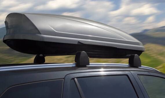 Czy warto inwestować w pokrowiec na box dachowy? 