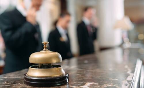 Co cechuje garnitury hotelowe na miarę?