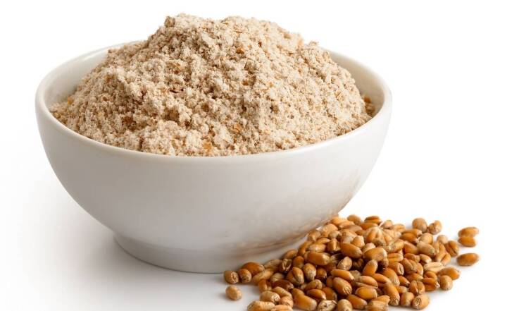 Mąka orkiszowa biała czy razowa - którą wybrać?