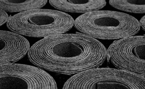 Czym cechuje się papa podkładowa termozgrzewalna?