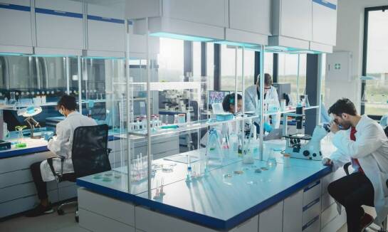 3 główne powody, dla których automatyzacja laboratorium się opłaca