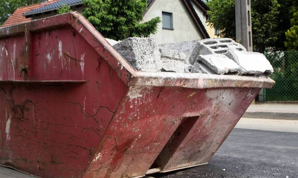 Jak wybrać firmę do wywozu gruzu?