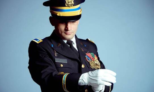 Czym cechują się mundury galowe?