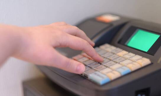 Małe kasy fiskalne - gdzie i kiedy się sprawdzają?