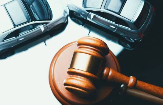 Jak szacuje się ceny minimalne ruchomości podczas licytacji komorniczych?