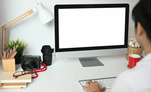 Co oznacza liczba umiejscowiona obok nazwy „iMac”?