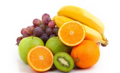 5 sezonowych owoców, po które warto sięgać zimą