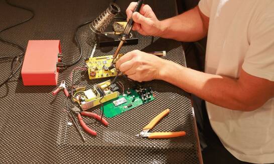 Poradnik dla początkujących: jak zacząć swoją przygodę z elektroniką?