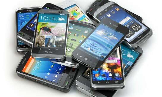 Popularne gadżety elektroniczne: co warto kupić, a czego unikać?