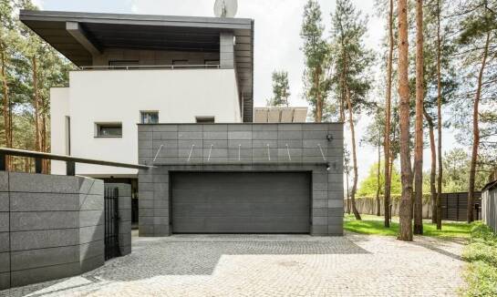 3 powody, dla których warto zdecydować się na zakup bramy garażowej na wymiar