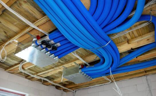 Czym różni się rekuperacja od klasycznej wentylacji? 