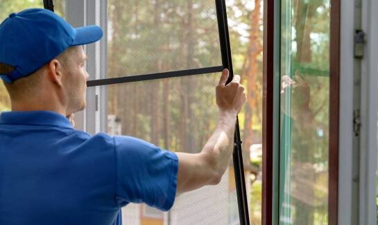 Moskitiera rolowana czy ramkowa - jaką wybrać?