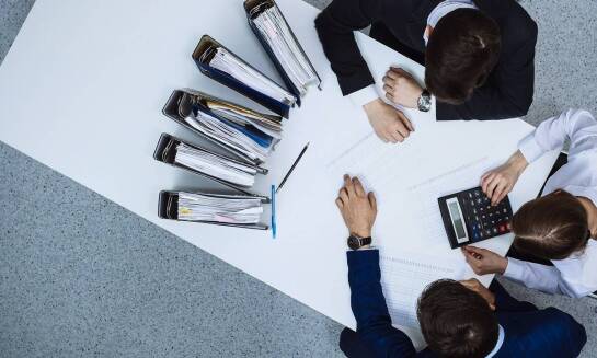 Kompleksowa obsługa kadrowo-płacowa - kiedy warto powierzyć ją specjalistom?