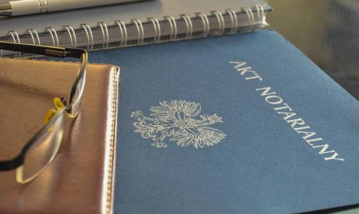 Jak długo notariusz przechowuje akty notarialne?