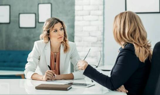 Kto przygotowuje plany przy restrukturyzacji  własnościowej?