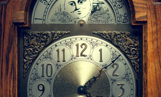 Zegary stojące - historia i wartość tych niezwykłych zabytków