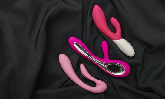 Jak wprowadzić zabawki erotyczne do życia intymnego pary?