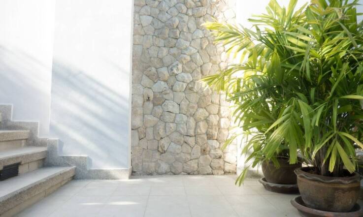 Korzystanie z kalkulatora materiału do oszacowania kosztów kamiennego dywanu