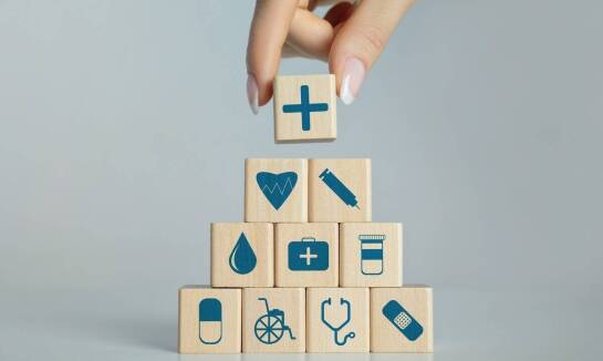 Jakie są różnice między ubezpieczeniami assistance a standardowymi ubezpieczeniami?