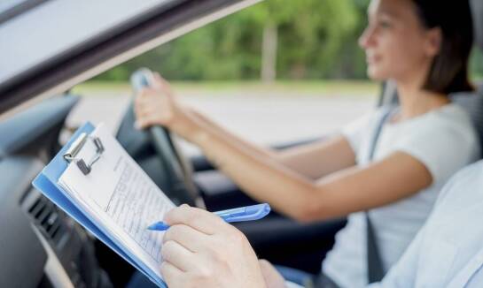 Nieograniczona ilość egzaminów próbnych: jak to wpływa na skuteczność nauki?