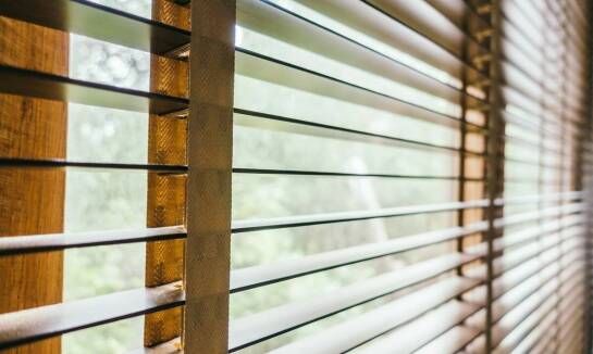 Trendy w osłonach okiennych - co będzie modne w nadchodzącym sezonie?