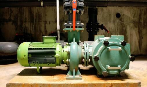 Kluczowe parametry silników do pomp głębinowych – jak wybrać najlepszy?