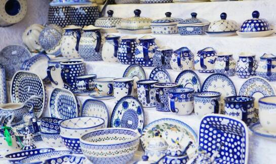 Czajniczek z filiżanką dla miłośników herbaty - jakie rozwiązania są dostępne?