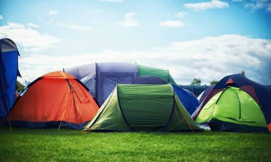 Wykorzystanie namiotów handlowych na targach i wydarzeniach sportowych