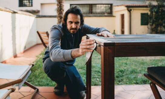 Naprawa i renowacja mebli z materiałów dostarczonych przez klienta