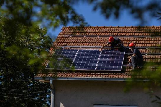 Jak obniżyć koszty energii elektrycznej dzięki systemom fotowoltaicznym?