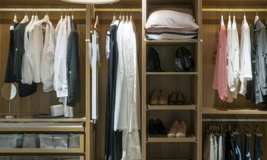 Odkryj kluczowe aspekty projektowania garderoby
