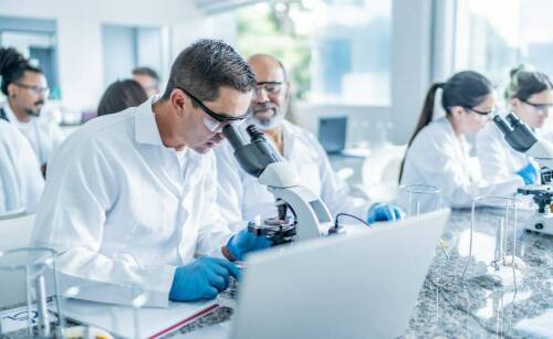 Wykorzystanie badań korozyjnych w przemyśle samochodowym: zapewnienie trwałości i bezpieczeństwa pojazdów