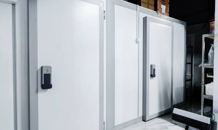 Jak dobrać drzwi rozwierane do potrzeb?