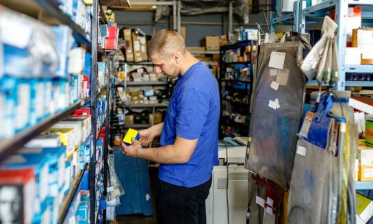 Jakie są różnice między nowymi a używanymi częściami samochodowymi?