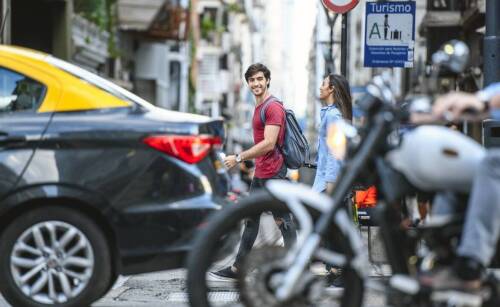 Elektryczne pojazdy wycieczkowe: jak wybrać odpowiednią ofertę wynajmu?