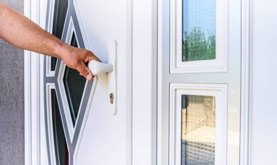 Najważniejsze cechy, które muszą mieć drzwi zewnętrzne