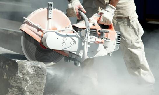 Cięcie betonu a ochrona środowiska: jak minimalizować negatywne skutki?
