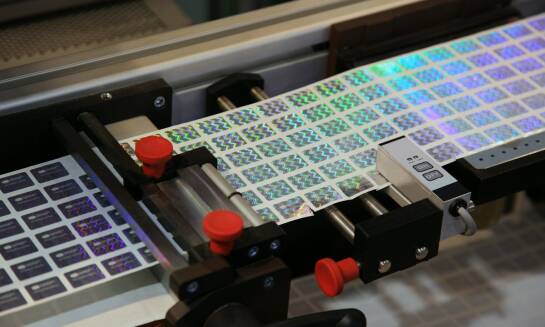 Drukowanie etykiet na butelki z lekami - usługi dla branży farmaceutycznej