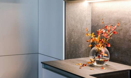 Jakie rozwiązania funkcjonalne oferują kuchnie na zamówienie?