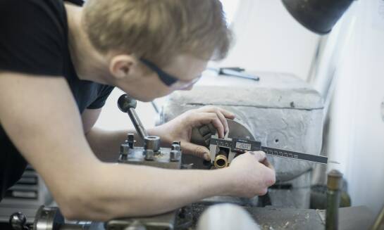 Innowacyjne materiały w produkcji butelek perfumeryjnych - co warto wiedzieć?