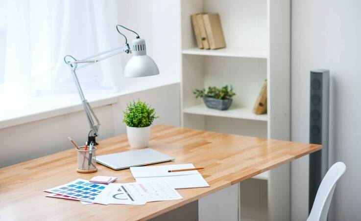 Regały półotwarte w biurach – jak wybrać odpowiedni model?