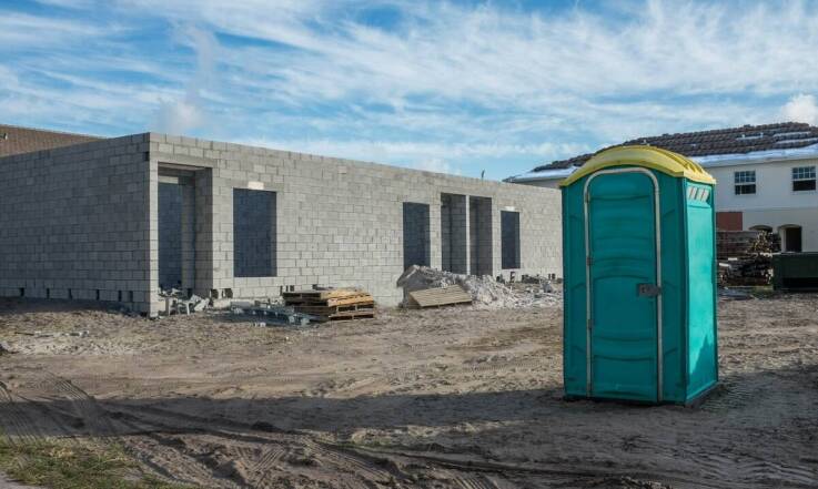 Wybór odpowiednich pojemników do betonu w zależności od specyfiki projektu budowlanego