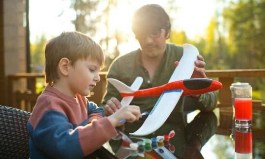 Modele samolotów z napędem: jak wybrać odpowiedni model zdalnie sterowany?