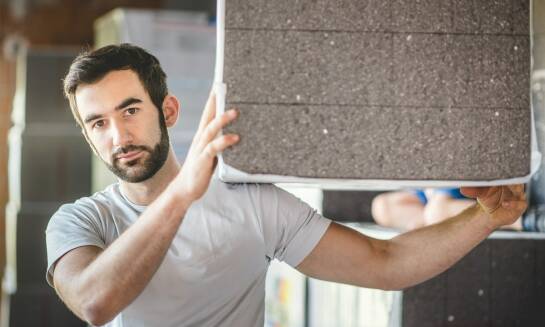 Dlaczego warto inwestować w pianki izolacyjne i uszczelniające?