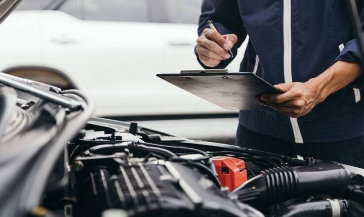Jak rzeczoznawca samochodowy bada stan pojazdu?