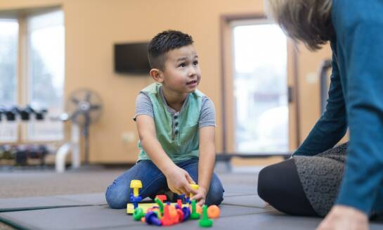 Jakie techniki stosuje się w terapii sensorycznej?