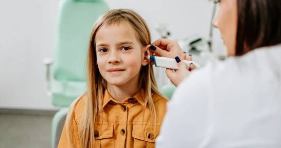 Czym jest audiometria i jakie ma zastosowanie w diagnostyce słuchu?