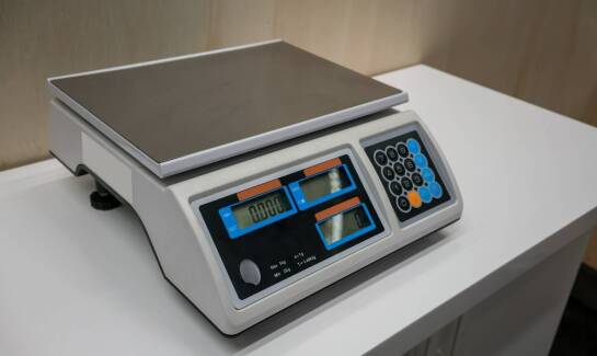 Wybór odpowiedniej wagi elektronicznej: na co zwrócić uwagę?