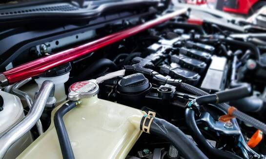 Części samochodowe blacharskie - jak rozpoznać, kiedy należy je wymienić?